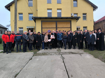 Index kép: Emléktábla Zsukovszky Miklós esperes tiszteletére  című hírhez